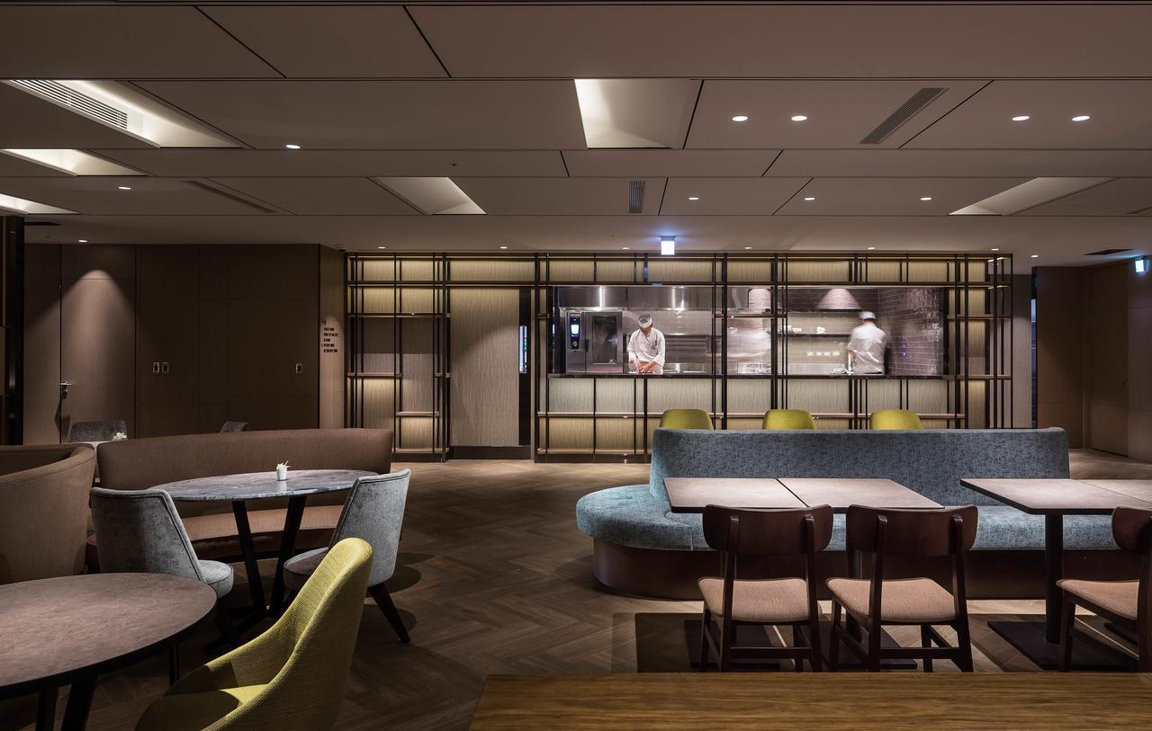 Hotel Plaza Premium Lounge à Taoyuan Extérieur photo
