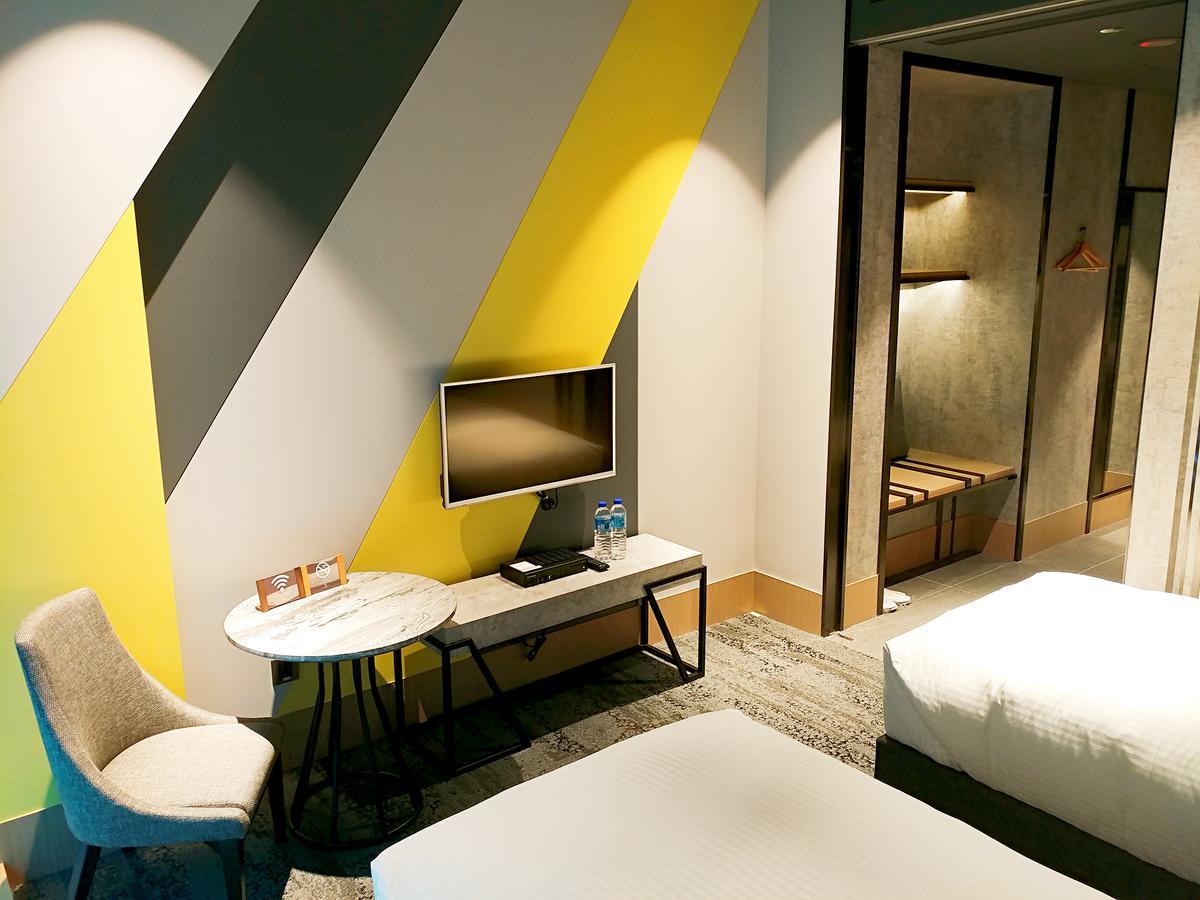 Hotel Plaza Premium Lounge à Taoyuan Extérieur photo